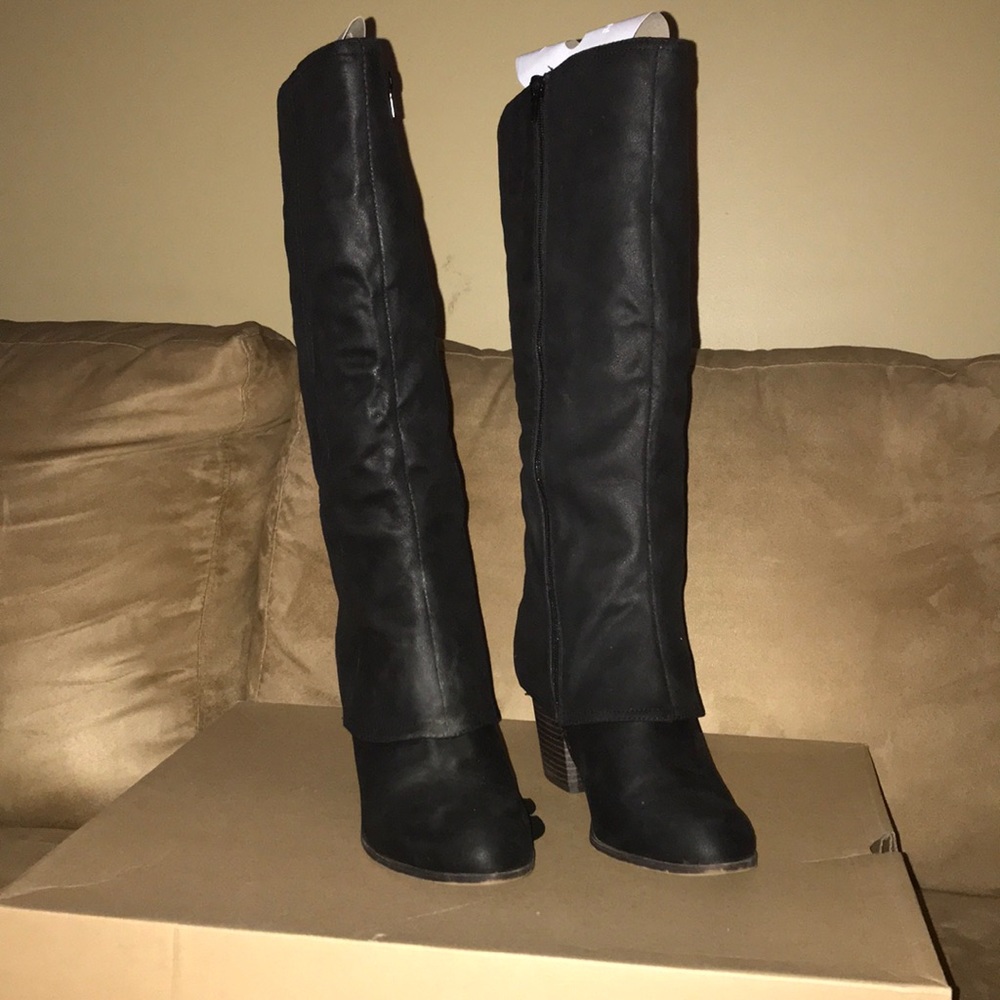 NWOB Black Fergalicious Boots